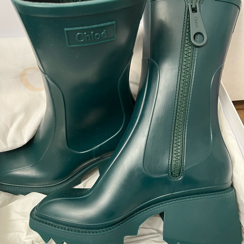 Chloé Betty Boot size 38 emerald green brand new in box